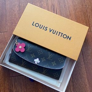 100 % Authentic Louis Vuitton emilie bloom flower wallet